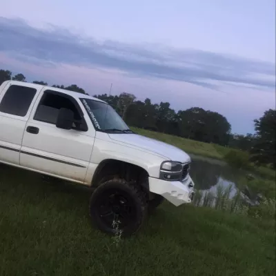 GMC 1500 1999-2002 with CLASSIC FRONT W.I.Y.KIT STANDARD installed