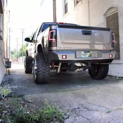 GMC 1500 2007.5-2013 with CLASSIC REAR W.I.Y.KIT STANDARD installed