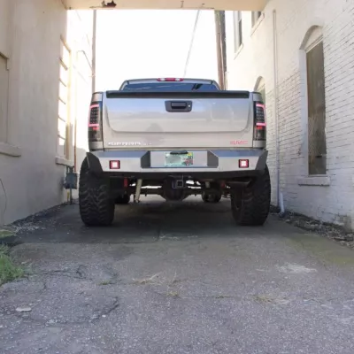 GMC 1500 2007.5-2013 with CLASSIC REAR W.I.Y.KIT STANDARD installed