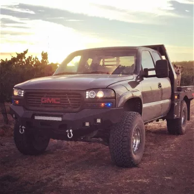 GMC 2500-3500HD 1999-2002 with CLASSIC FRONT Weld It Yourself Offroad installed