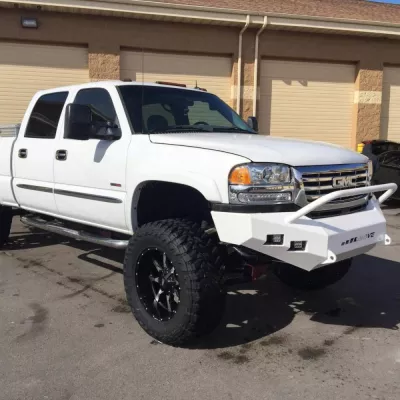 GMC 2500-3500HD 2003-2007 with CLASSIC FRONT W.I.Y.KIT STANDARD installed