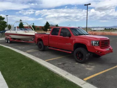 GMC 2500-3500HD 2007.5-2010 with CLASSIC FRONT W.I.Y.KIT STANDARD installed