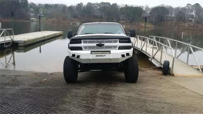 CHEVY 2500 1999-2002 with CLASSIC FRONT W.I.Y.KIT STANDARD installed