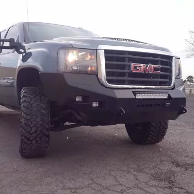 GMC 2500-3500HD 2007.5-2010 with CLASSIC FRONT W.I.Y.KIT STANDARD installed