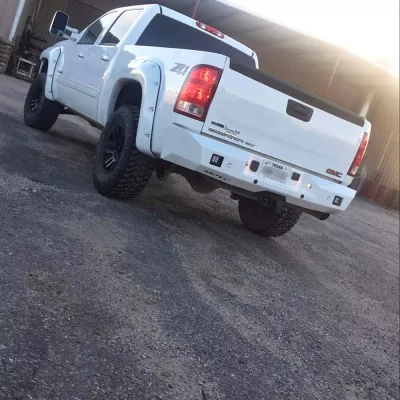 GMC 1500 2007.5-2013 with CLASSIC REAR W.I.Y.KIT STANDARD installed