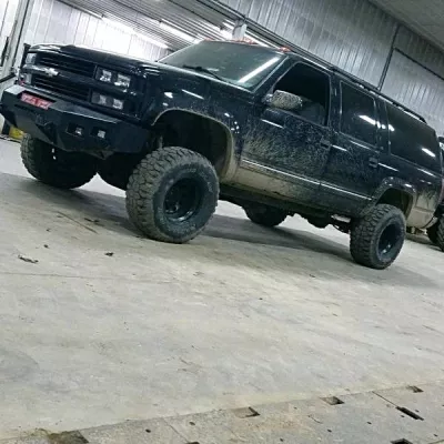 CHEVY SUBURBAN 1500 1992-1999 with CLASSIC FRONT Weld It Yourself STANDARD installed