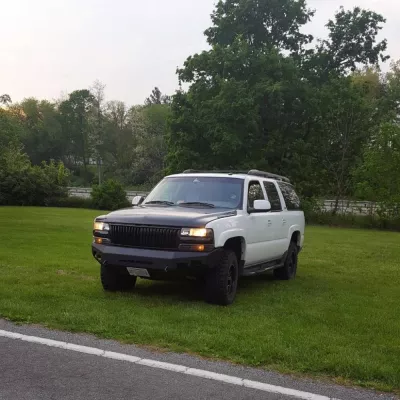 CHEVY SUBURBAN 1500 2000-2006 with CLASSIC FRONT Weld It Yourself STANDARD installed