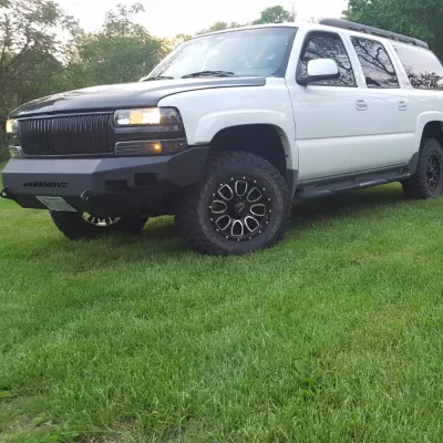 CHEVY SUBURBAN 1500 2000-2006 with CLASSIC FRONT W.I.Y.KIT STANDARD installed