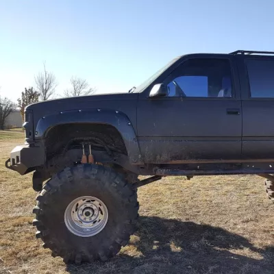 CHEVY SUBURBAN 1500 1992-1999 with CLASSIC FRONT Weld It Yourself STANDARD installed