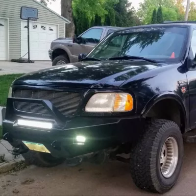 FORD EXPEDITION 1999-2002 with CLASSIC FRONT Weld It Yourself STANDARD installed