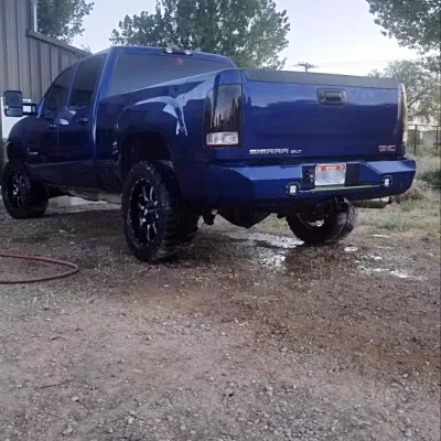 GMC 2500-3500HD 2011-2014 with CLASSIC REAR Weld It Yourself STANDARD installed