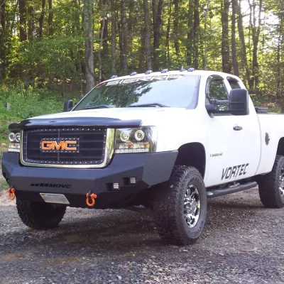 GMC 2500-3500HD 2007.5-2010 with CLASSIC FRONT W.I.Y.KIT STANDARD installed