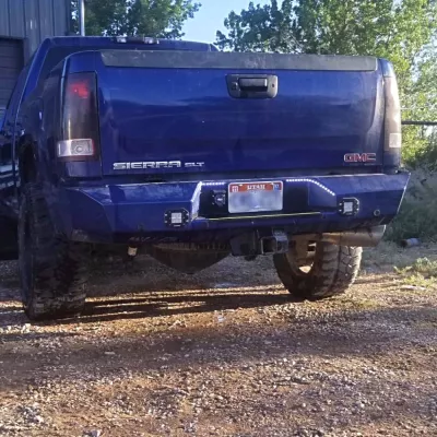 GMC 2500-3500HD 2011-2014 with CLASSIC REAR W.I.Y.KIT STANDARD installed