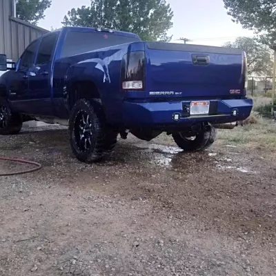 GMC 2500-3500HD 2011-2014 with CLASSIC REAR W.I.Y.KIT STANDARD installed