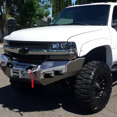 CHEVY SUBURBAN 1500 2000-2006 with CLASSIC FRONT Weld It Yourself Offroad installed
