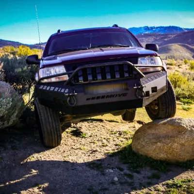 JEEP GRAND CHEROKEE 1999-2004 with CLASSIC FRONT Weld It Yourself STANDARD installed