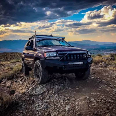 JEEP GRAND CHEROKEE 1999-2004 with CLASSIC FRONT Weld It Yourself STANDARD installed