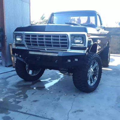 FORD F250-350 1973-1979 with CLASSIC FRONT Weld It Yourself STANDARD installed