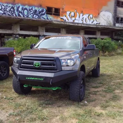 TOYOTA TUNDRA 2007-2013 with CLASSIC FRONT Weld It Yourself STANDARD installed