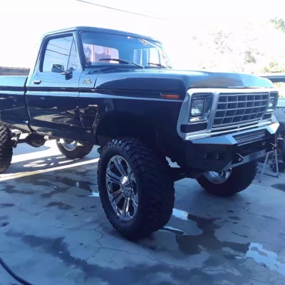 FORD F250-350 1973-1979 with CLASSIC FRONT Weld It Yourself STANDARD installed