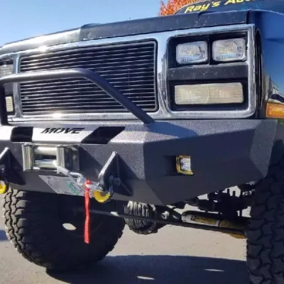 CHEVY SUBURBAN 1500 1981-1991 with CLASSIC FRONT Weld It Yourself Offroad installed