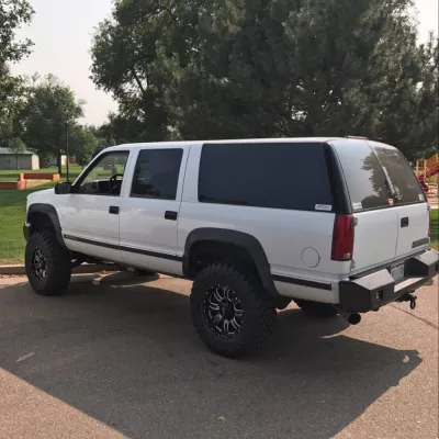 CHEVY SUBURBAN 1500 1992-1999 with CLASSIC REAR Weld It Yourself STANDARD installed