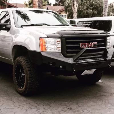 GMC 1500 2007.5-2013 with CLASSIC FRONT W.I.Y.KIT STANDARD installed