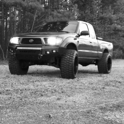 TOYOTA TACOMA 1995-2004 with CLASSIC FRONT Weld It Yourself STANDARD installed