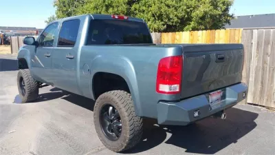 GMC 1500 2007.5-2013 with CLASSIC REAR W.I.Y.KIT STANDARD installed