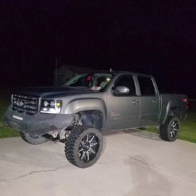 GMC 1500 2007.5-2013 with CLASSIC FRONT W.I.Y.KIT STANDARD installed