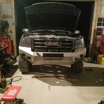 GMC 1500 2007.5-2013 with CLASSIC FRONT W.I.Y.KIT STANDARD installed