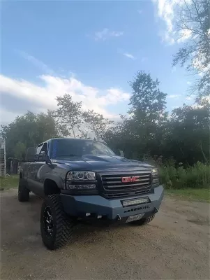 GMC 2500-3500HD 2003-2007 with CLASSIC FRONT W.I.Y.KIT STANDARD installed