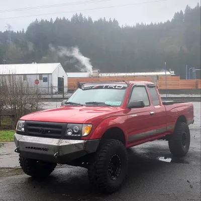 TOYOTA TACOMA 1995-2004 with CLASSIC FRONT W.I.Y.KIT STANDARD installed