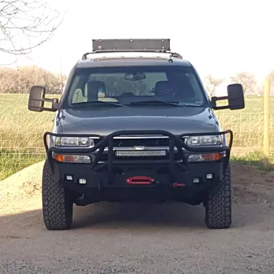 CHEVY SUBURBAN 1500 2000-2006 with CLASSIC FRONT Weld It Yourself Offroad installed