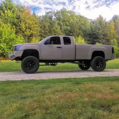 GMC 2500-3500HD 2007.5-2010 with CLASSIC FRONT W.I.Y.KIT STANDARD installed