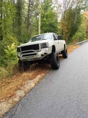 GMC 2500-3500HD 2007.5-2010 with CLASSIC FRONT W.I.Y.KIT STANDARD installed