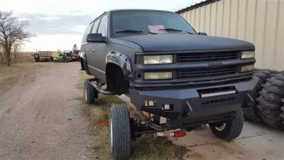 CHEVY SUBURBAN 1500 1992-1999 with CLASSIC FRONT Weld It Yourself STANDARD installed