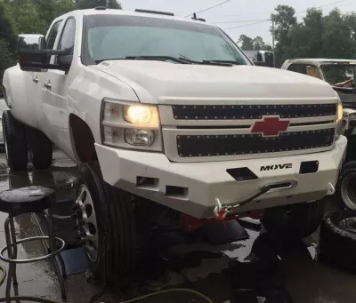 CHEVY 2500-3500HD 2011-2014 with CLASSIC FRONT Weld It Yourself Offroad installed