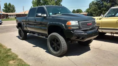 GMC 2500-3500HD 2003-2007 with CLASSIC FRONT W.I.Y.KIT STANDARD installed