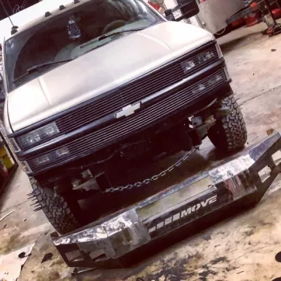 CHEVY 2500-3500HD 1988-1998 with CLASSIC FRONT W.I.Y.KIT STANDARD installed