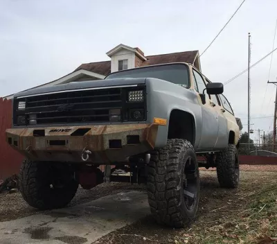 CHEVY SUBURBAN 1500 1973-1980 with CLASSIC FRONT Weld It Yourself Offroad installed