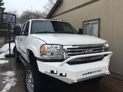 GMC 2500-3500HD 2003-2007 with CLASSIC FRONT W.I.Y.KIT STANDARD installed