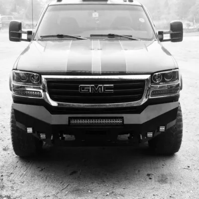 GMC 2500-3500HD 2003-2007 with CLASSIC FRONT W.I.Y.KIT STANDARD installed