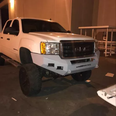 GMC 1500 2007.5-2013 with CLASSIC FRONT W.I.Y.KIT STANDARD installed