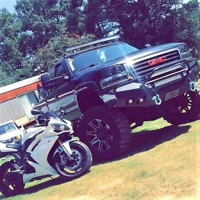 GMC 2500-3500HD 2003-2007 with CLASSIC FRONT W.I.Y.KIT STANDARD installed