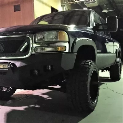 GMC 2500-3500HD 1999-2002 with CLASSIC FRONT W.I.Y.KIT STANDARD installed