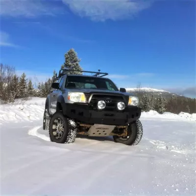 TOYOTA TACOMA 2005-2011 with CLASSIC FRONT Weld It Yourself Offroad installed
