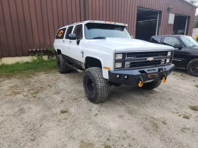 CHEVY SUBURBAN 2500 1973-1980 with CLASSIC FRONT W.I.Y.KIT OFFROAD installed