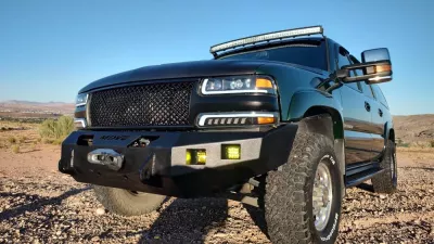 CHEVY SUBURBAN 2500 2000-2006 with CLASSIC FRONT W.I.Y.KIT OFFROAD installed