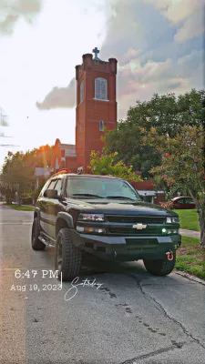 CHEVY TAHOE 2000-2006 with CLASSIC FRONT Weld It Yourself STANDARD installed